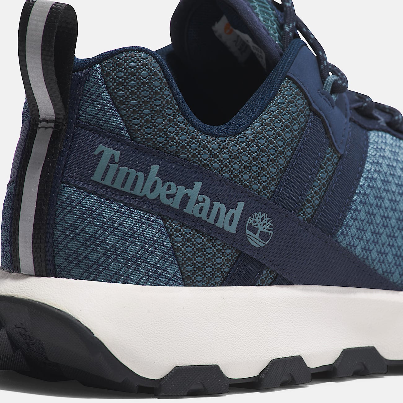 Winsor Trail Low Lace-Up Trainer for Men in Dark Blue