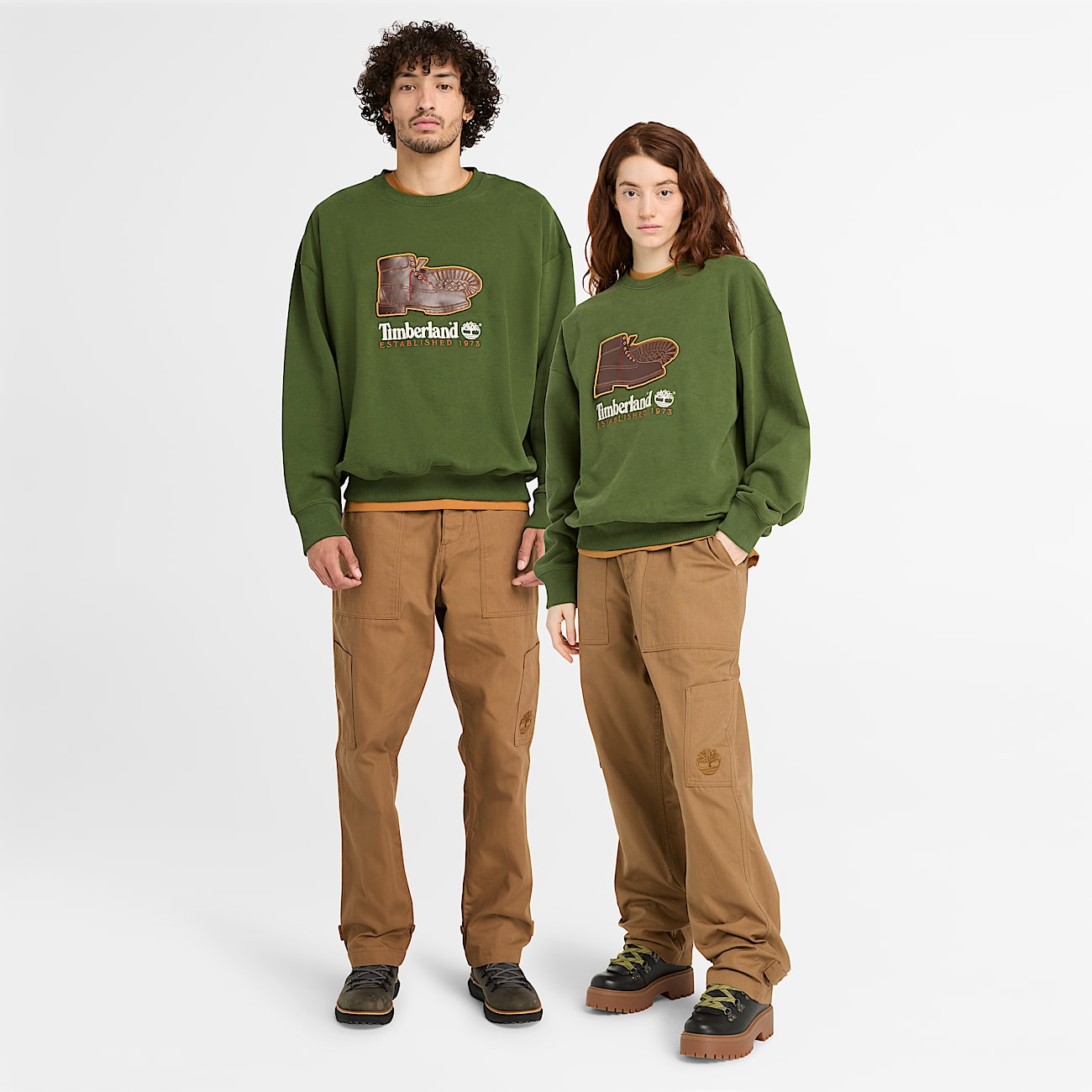 Uniseks Boxy Sweatshirt met badge in donkergroen