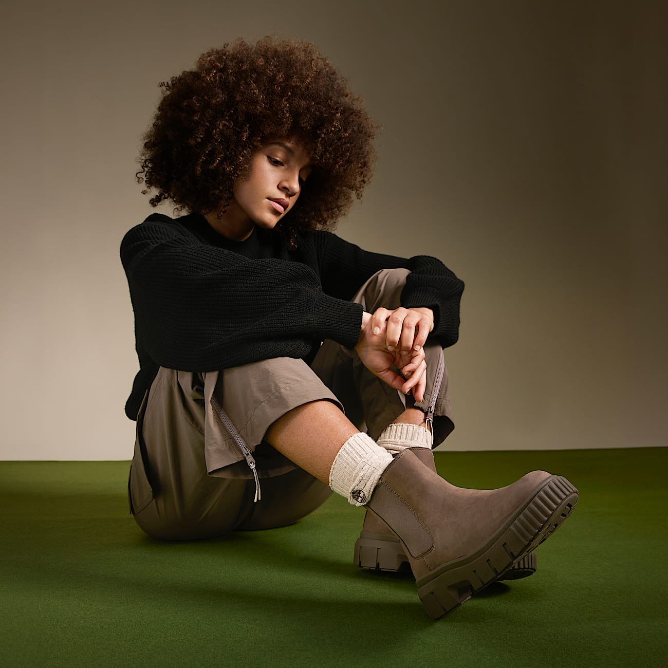 Field Mid Chelsea Boot for Women in Brown