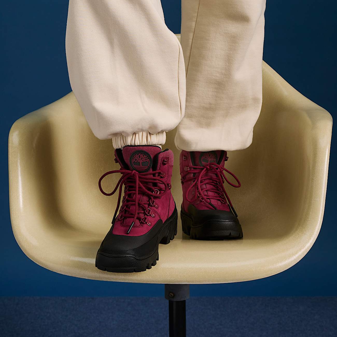 Botas impermeables de media caña con cordones y goma Vibram para mujer en rosa oscuro - 1