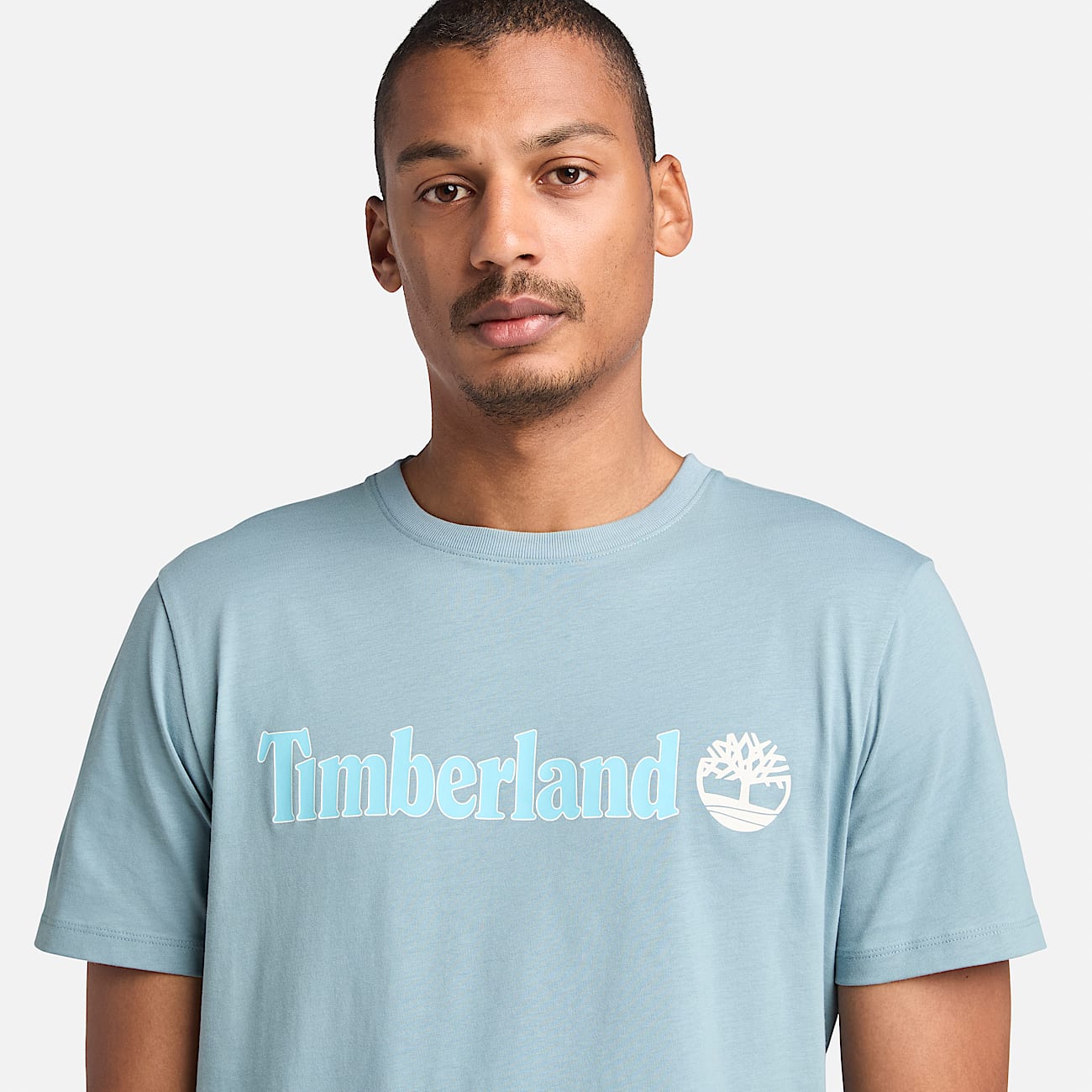 Camiseta de manga corta Kennebec River con logotipo lineal para hombre en azul claro - 3