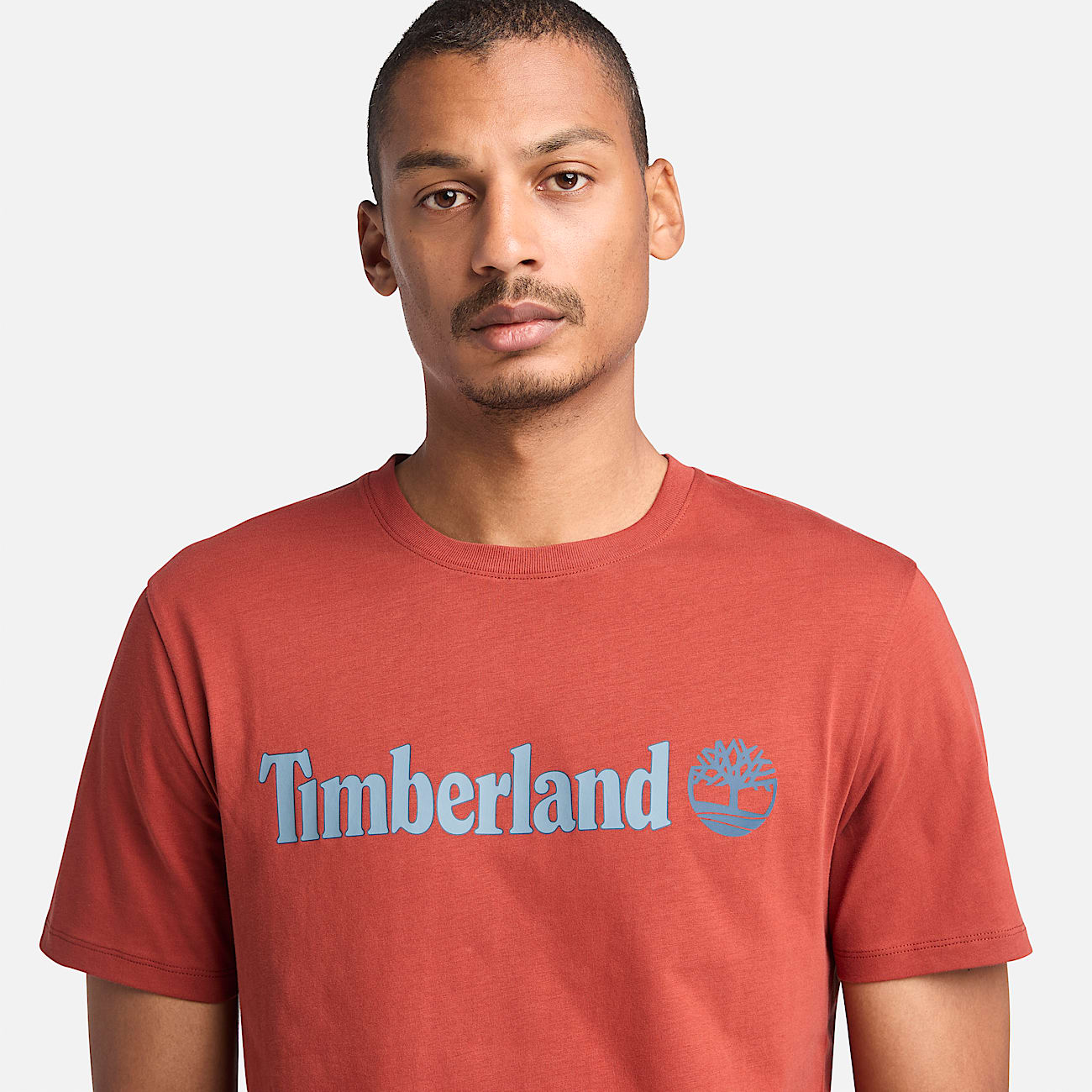 Kennebec River Linear Logo-T-Shirt für Herren in Rot - 3