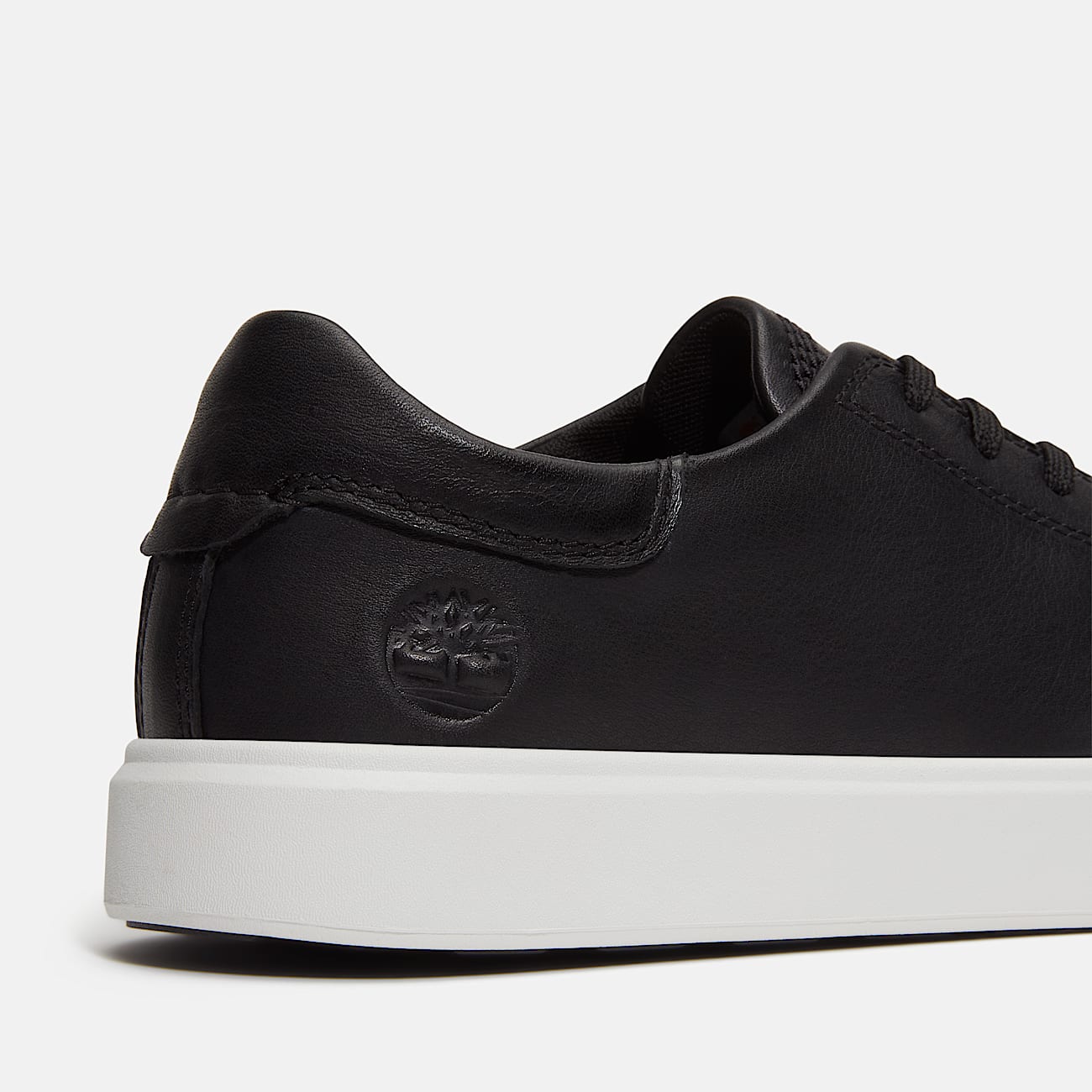 Emerson Street Low Lace-Up Trainer for Men in Black