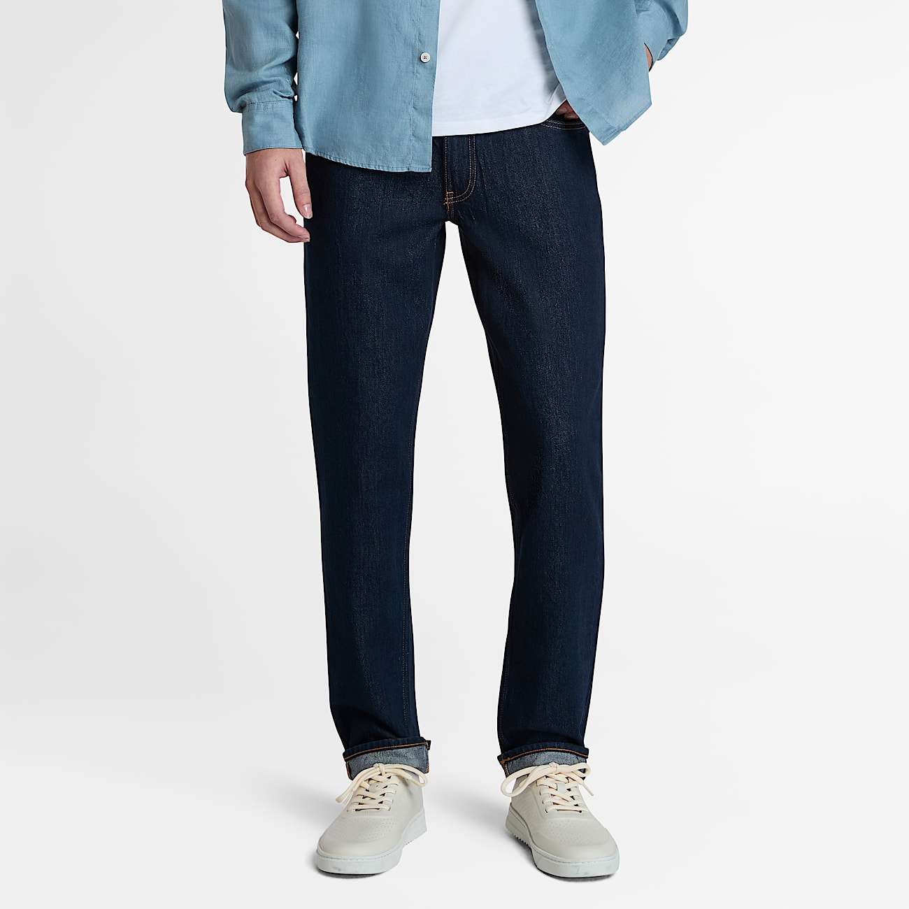 Schmal geschnittene Sandown Jeans für Herren in Indigo - 2