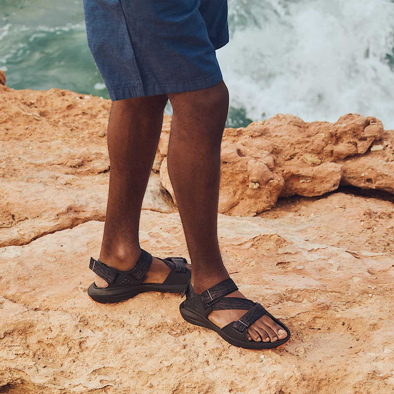Sandale à bride arrière Motion Dune pour homme en noir - 2