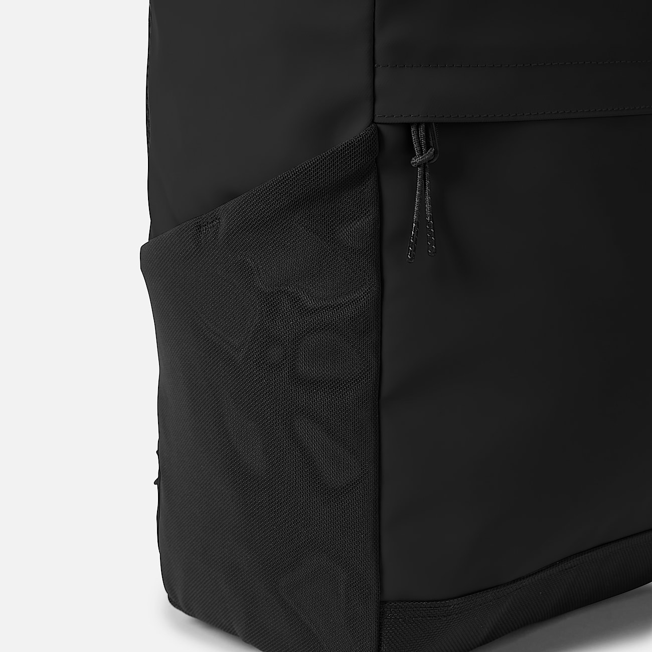 Mochila de 30 litros lista para todo tipo de climas en negro - 4