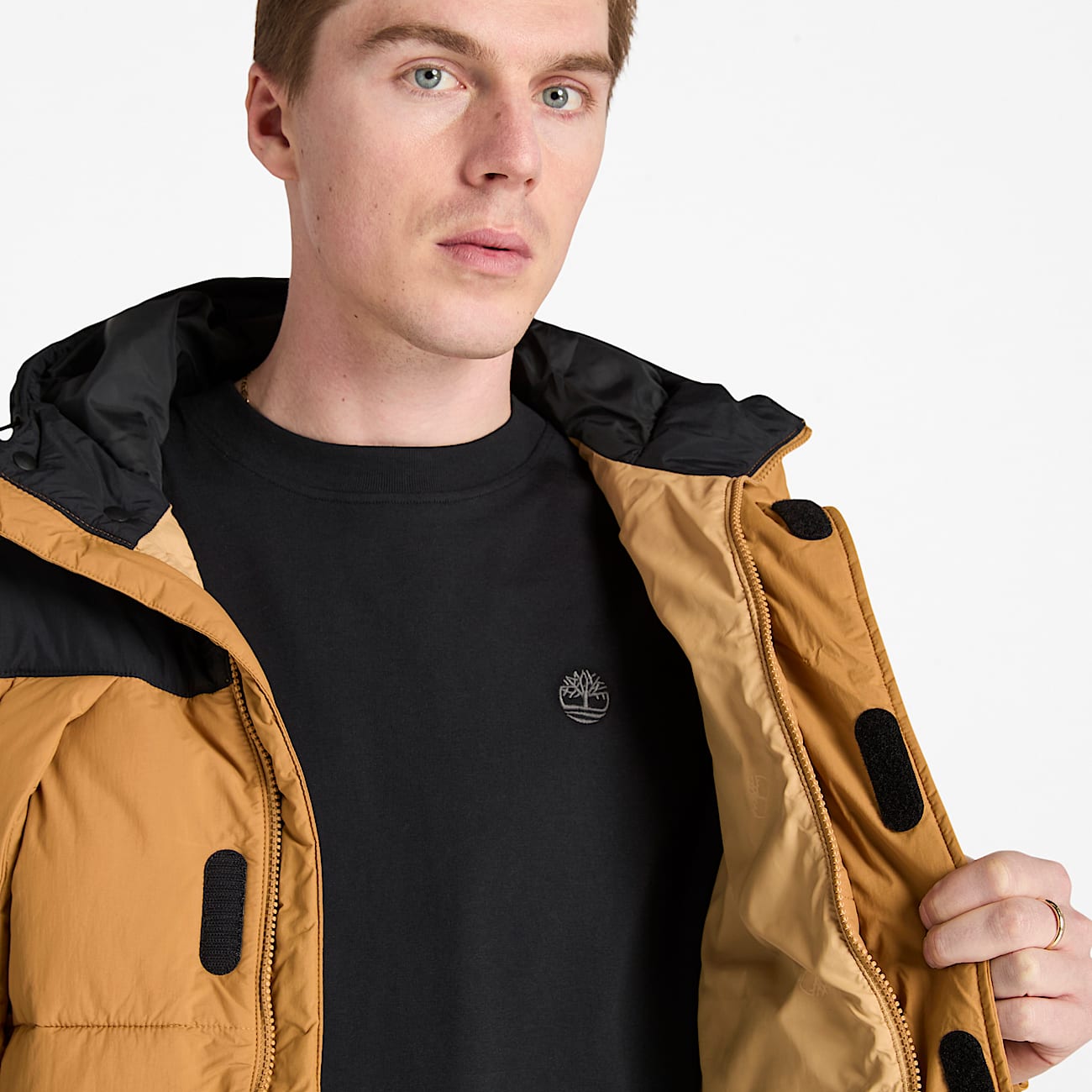 Chaqueta acolchada, impermeable y resistente para hombre en negro/amarillo - 3