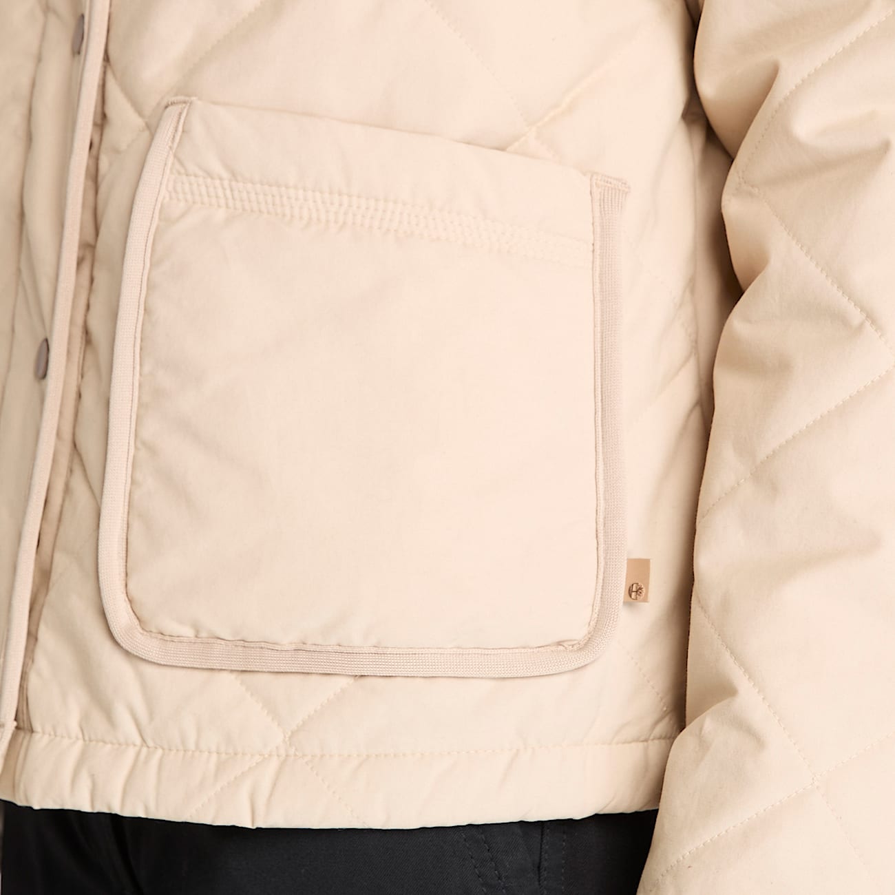 Chaqueta acolchada, impermeable y resistente para mujer en beis - 3