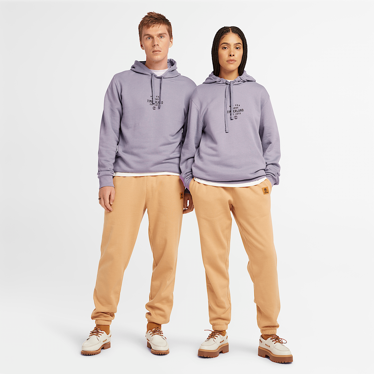 All Gender Hoodie mit Grafik vorne in Violett