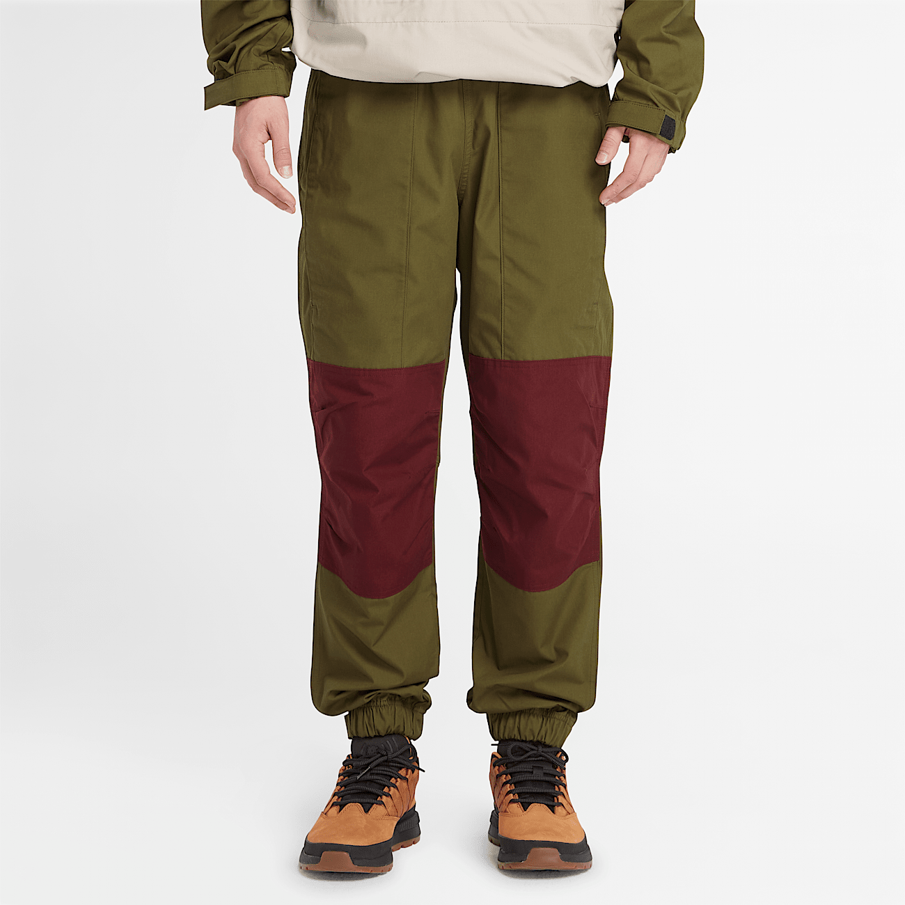 Water Repellent Jogger for Men in Green