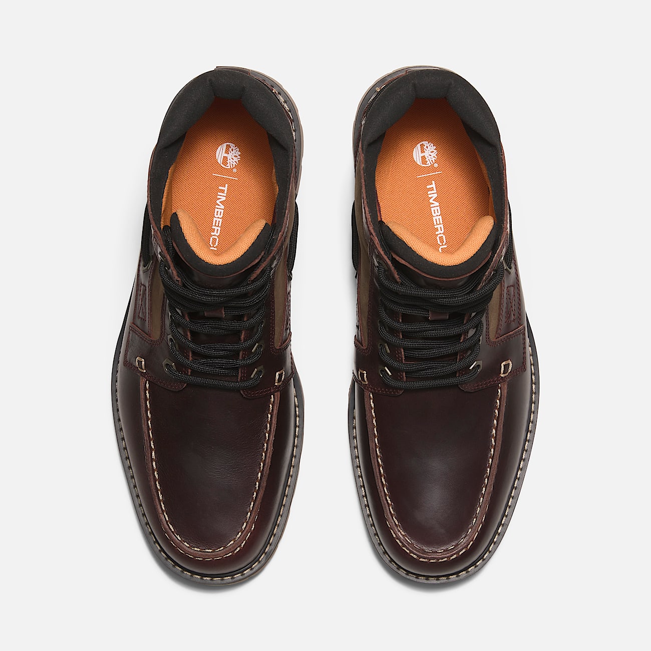 Botas con puntera tipo mocasin y 7 pares de ojales Britton Road para hombre en rojo