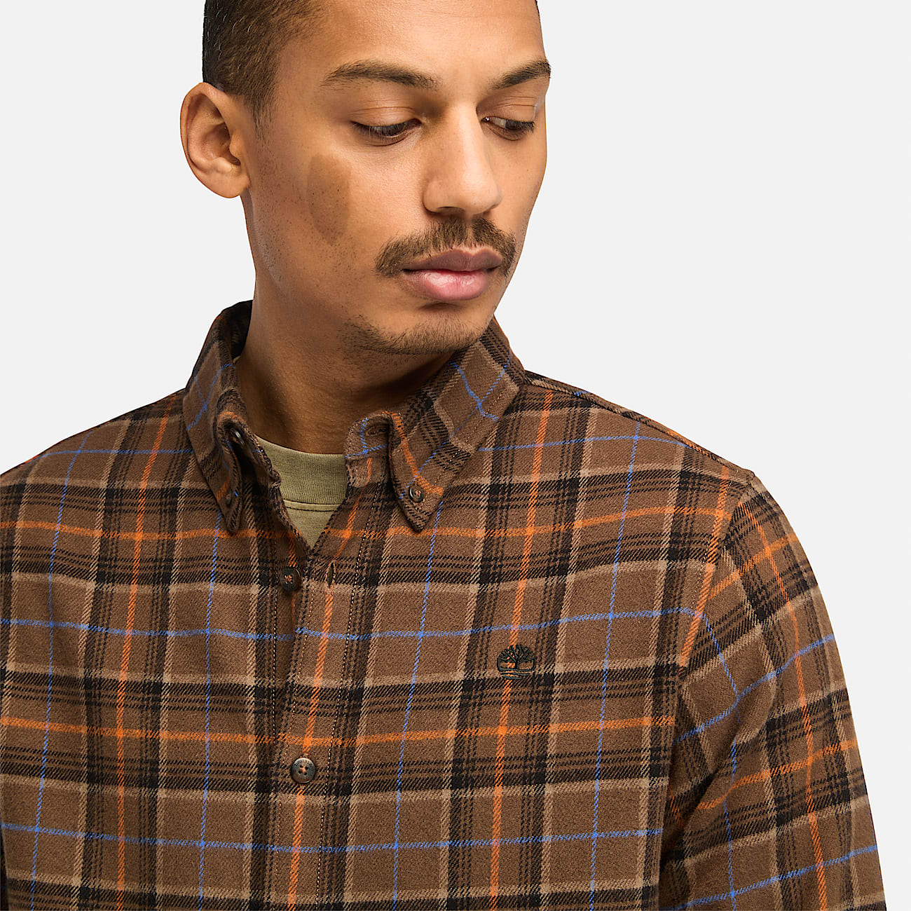 Camisa de franela de gramaje medio a cuadros para hombre en marron