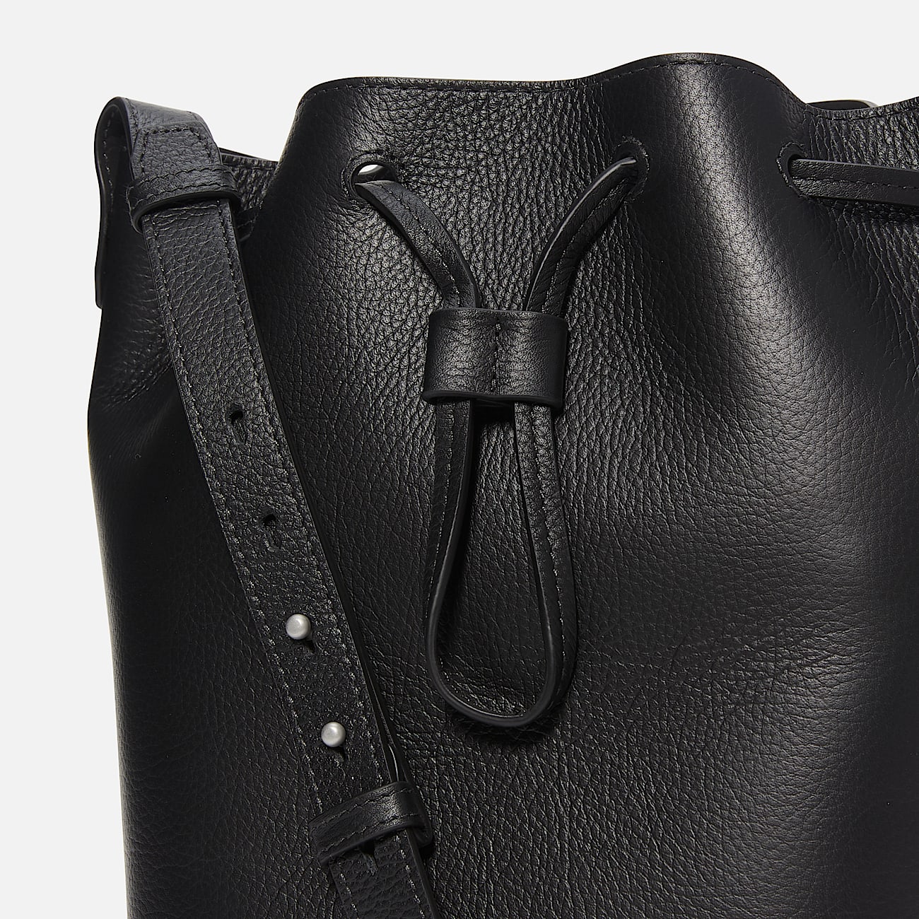 Tuckerman Leather Bucket Bag for Women in Black