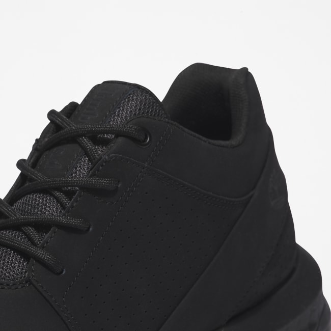 killington chukka for men in black